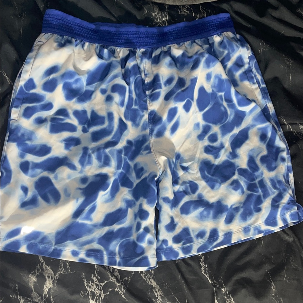 Fabletics men’s shorts large